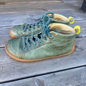 Mukishoes barefoot high tops